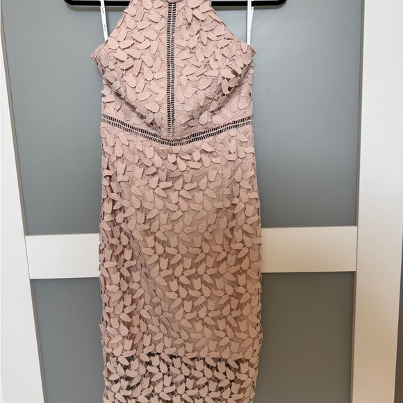 Bardot Gemma Floral Lace Dress in Blush Pink - Picture 4 of 7